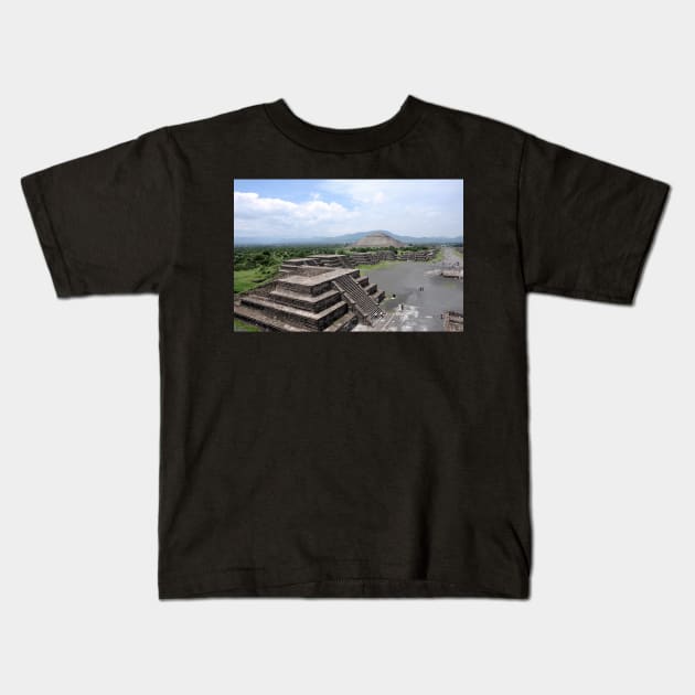 Mexique - Site de Teotihuacan Kids T-Shirt by franck380